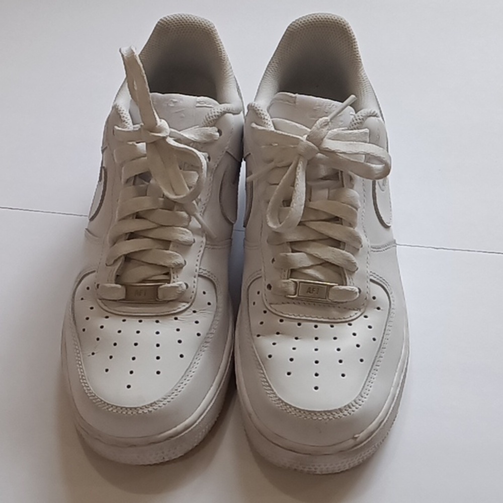 NIKE AIR FORCE ONES